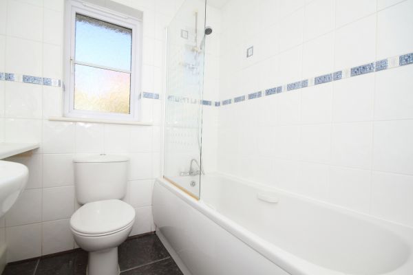 Shower Window Replacement in Petaluma